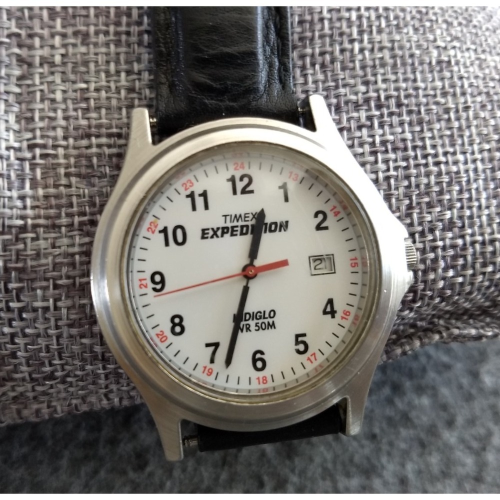 Timex Indiglo Expedition Watch White Dial Stainless Back Red Second Hand‎ Date